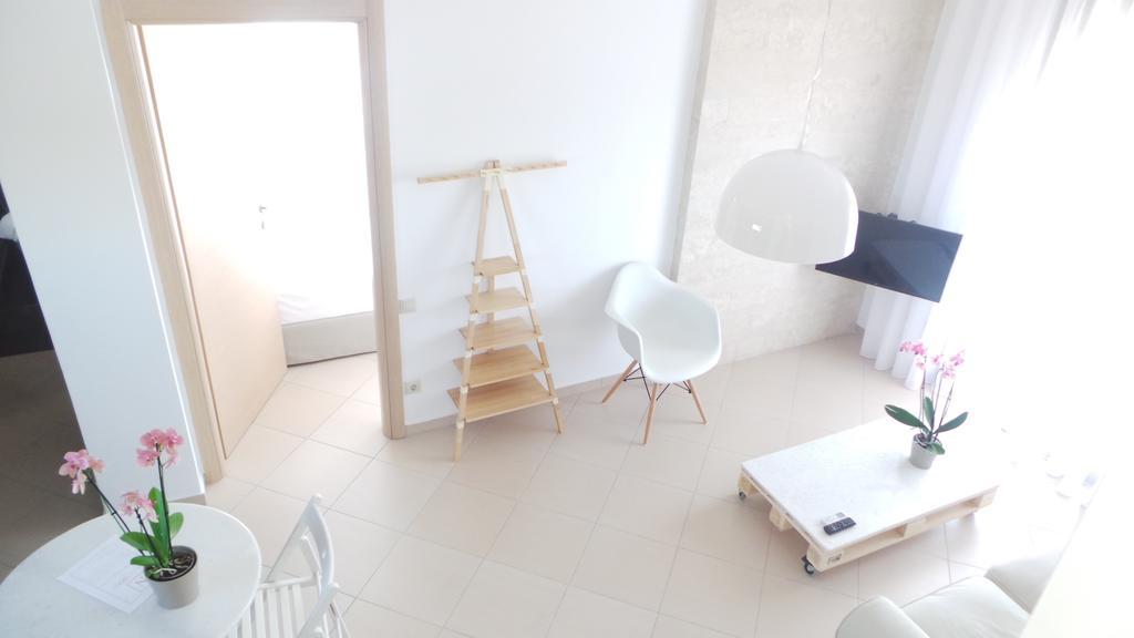 Niovi Boutique Apartments アフィトス エクステリア 写真