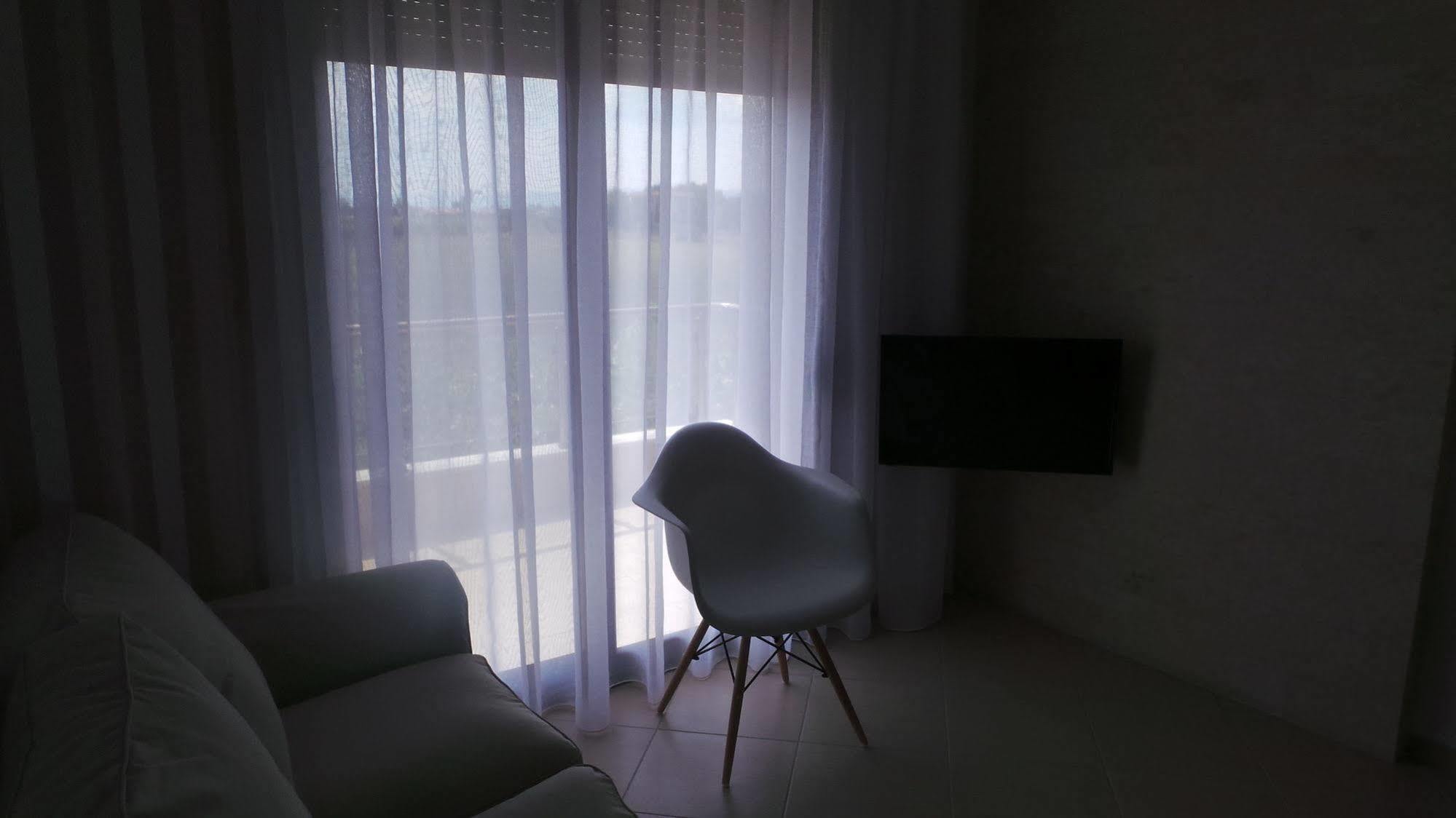 Niovi Boutique Apartments アフィトス エクステリア 写真